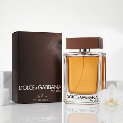 Dolce & Gabbana The One cologne close up bottle detail